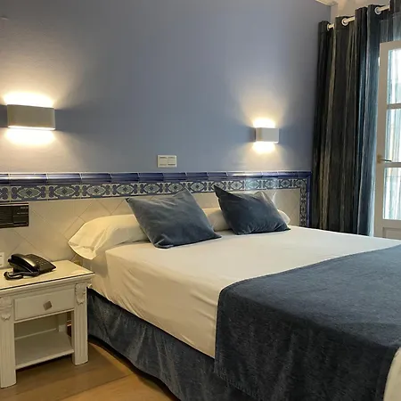 Hotel Plaza Cavana Nerja