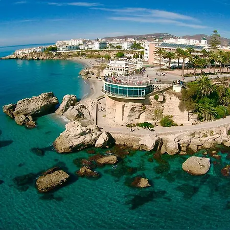 Hotel Plaza Cavana 3*