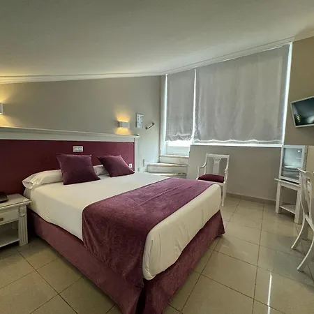 Hotel Plaza Cavana 3*