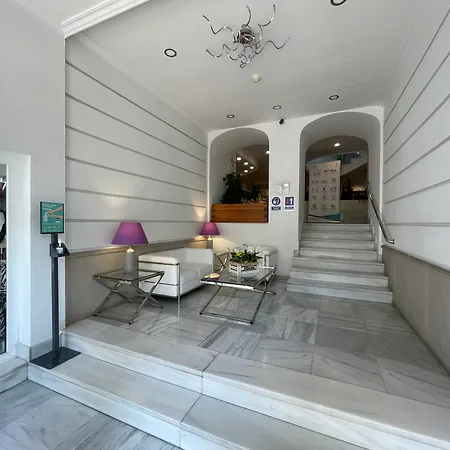 Отель Plaza Cavana Нерха