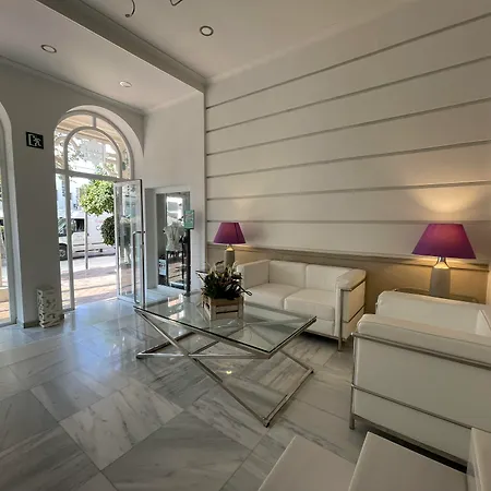Plaza Cavana 3* Нерха
