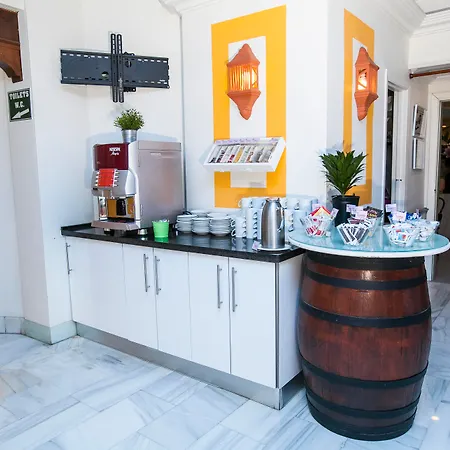 Отель Plaza Cavana 3*