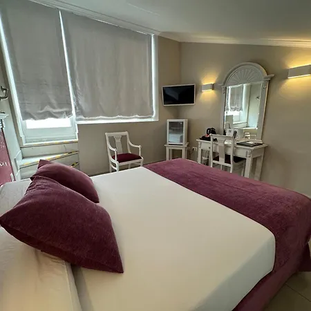 Plaza Cavana Отель 3*