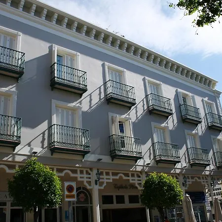 Отель Plaza Cavana